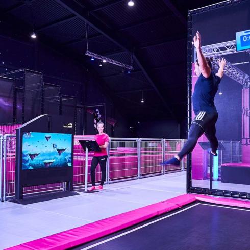 Valo-Jump-trampoline-park-Hi-Fly